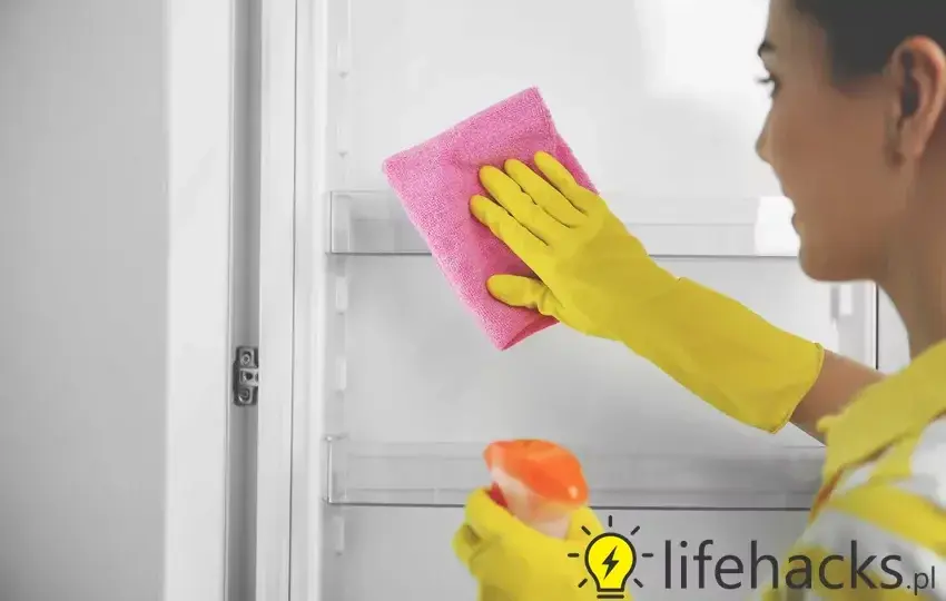 Jak skutecznie umyć lodówkę? Czystość, świeżość i oszczędność!
