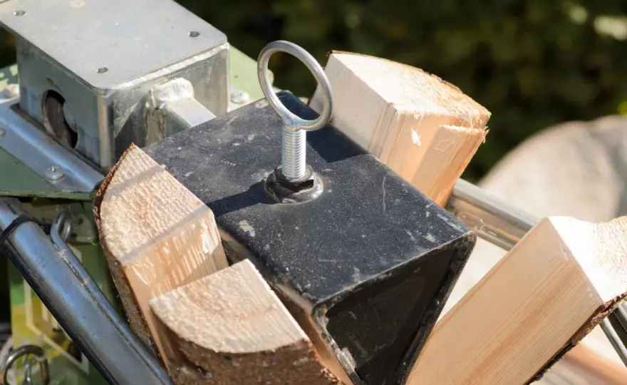 Holzspalter-Zubehör richtig wählen - was im Alltag wirklich hilft