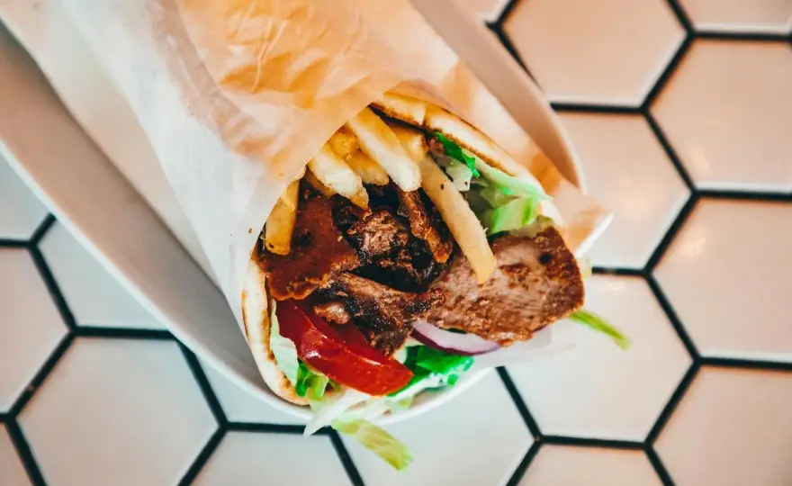 Pizza czy kebab: która potrawa jest zdrowsza i mniej kaloryczna?