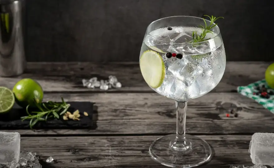 Gin z tonikiem - Poznaj idealne proporcje i błędy, które psują smak