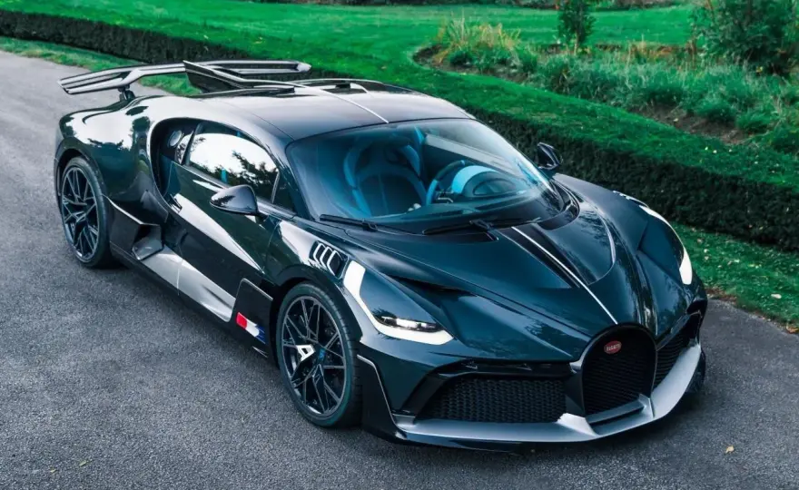 Bugatti Divo: Cena w Polsce, podatki i dlaczego kosztuje 60 mln zł