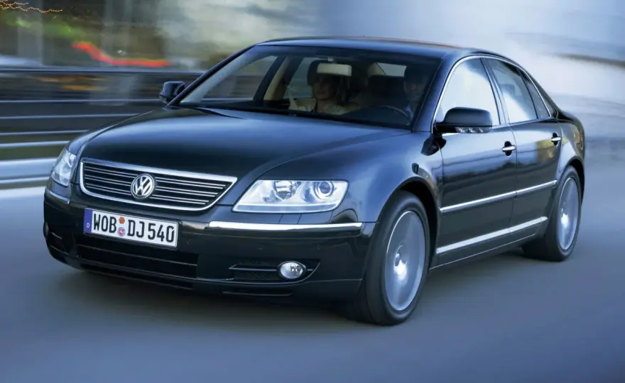 VW Phaeton - luksusowa limuzyna czy skarbonka? Silniki, ceny i opinie