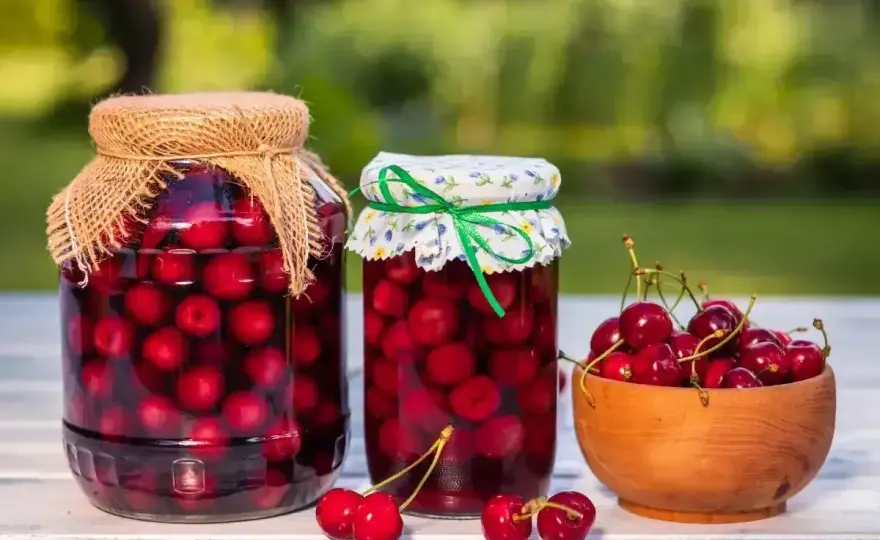 Kompot z czereśni - Proporcje, gotowanie, słoiki. Sekrety!