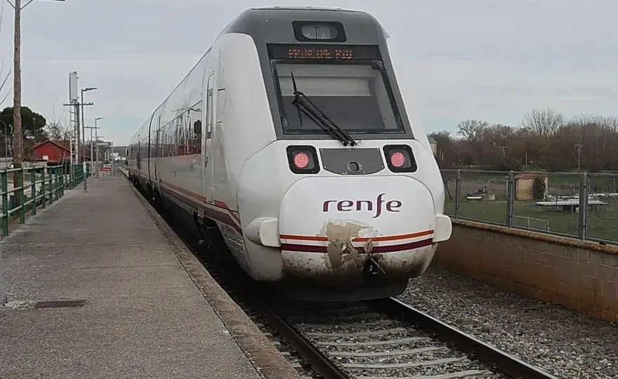 Madrid - Salamanca: ¿Tren, bus o coche? Elige tu mejor viaje