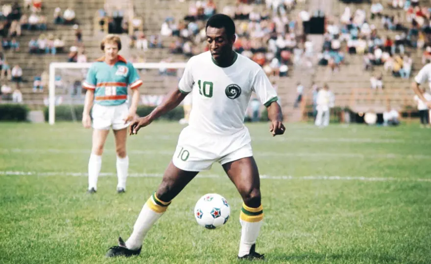 Pele: Największe osiągnięcia i kariera klubowa legendarnego piłkarza