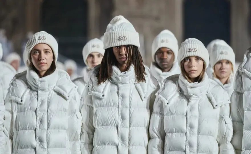 Moncler - Co to za marka, dlaczego tak droga i czy warto?