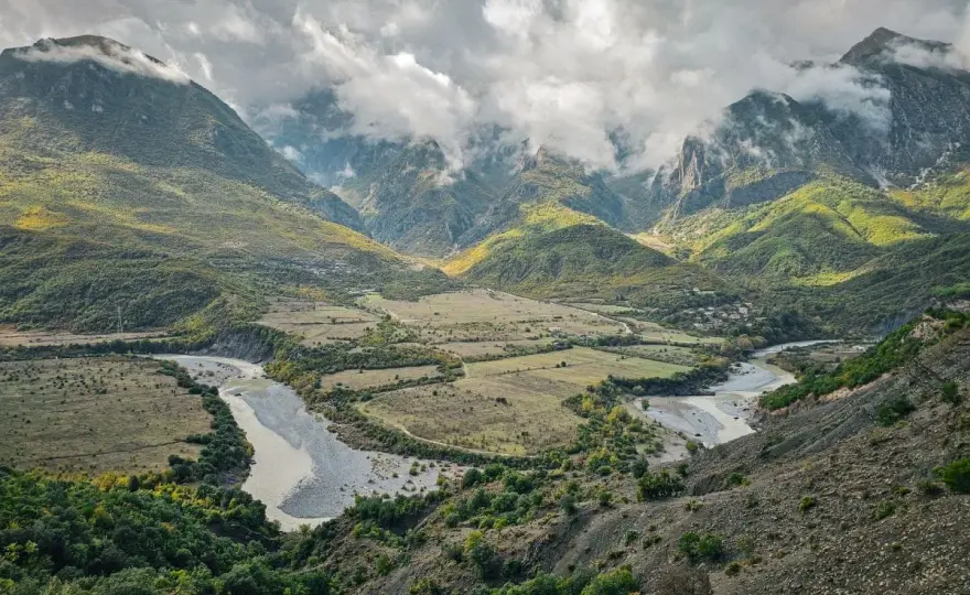 Flüsse in Albanien - die besten Routen für Natur und Abenteuer