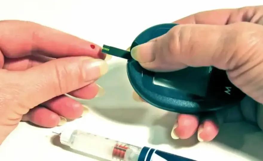 Insulina aspart Sanofi - Szybka kontrola glikemii po posiłkach