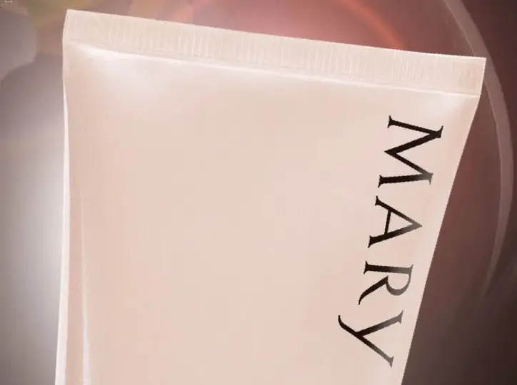 Maseczka rozświetlająco wygładzająca Mary Kay – efekty i gdzie kupić