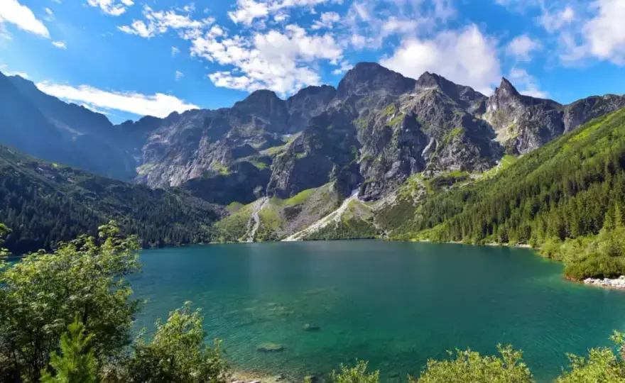 Wakacje w górach gdzie? Odkryj najlepsze miejsca i atrakcje
