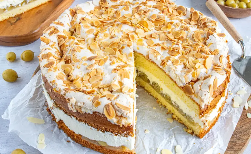 Stachelbeer-Baiser-Kuchen - So wird der Boden nie wieder matschig