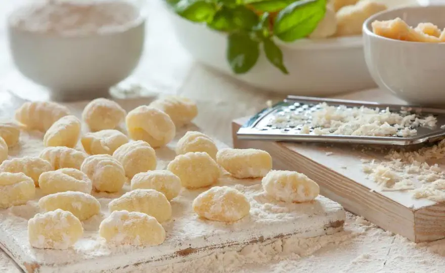 Ñoquis de patata caseros ligeros y tiernos