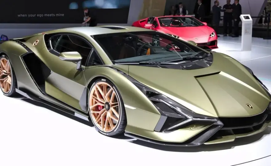 Lamborghini Aventador: Ile kosztuje wynajem w Polsce i czy warto?