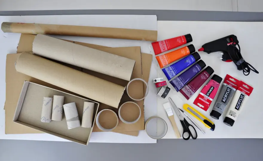 Koniec z bałaganem! Organizer z kartonu DIY prosty poradnik