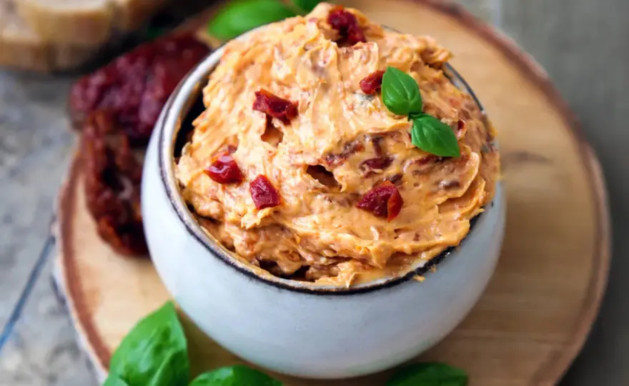 Tomatenbutter selber machen - So gelingt sie perfekt!