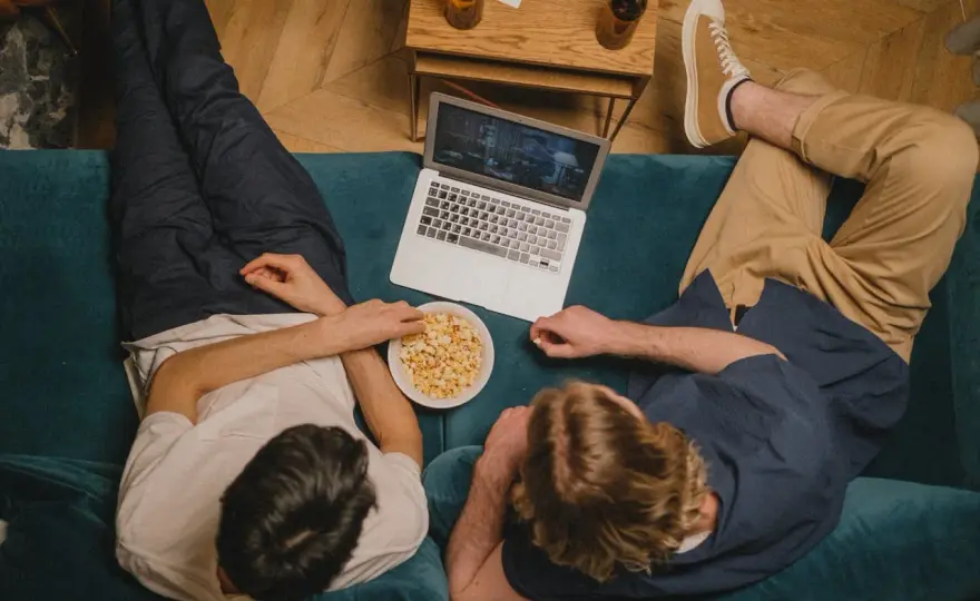 Dlaczego kluby filmowe przeżywają renesans w erze streamingu?