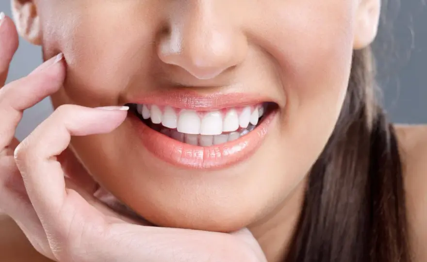 Cosa non fare dopo la pulizia dei denti e quando mangiare