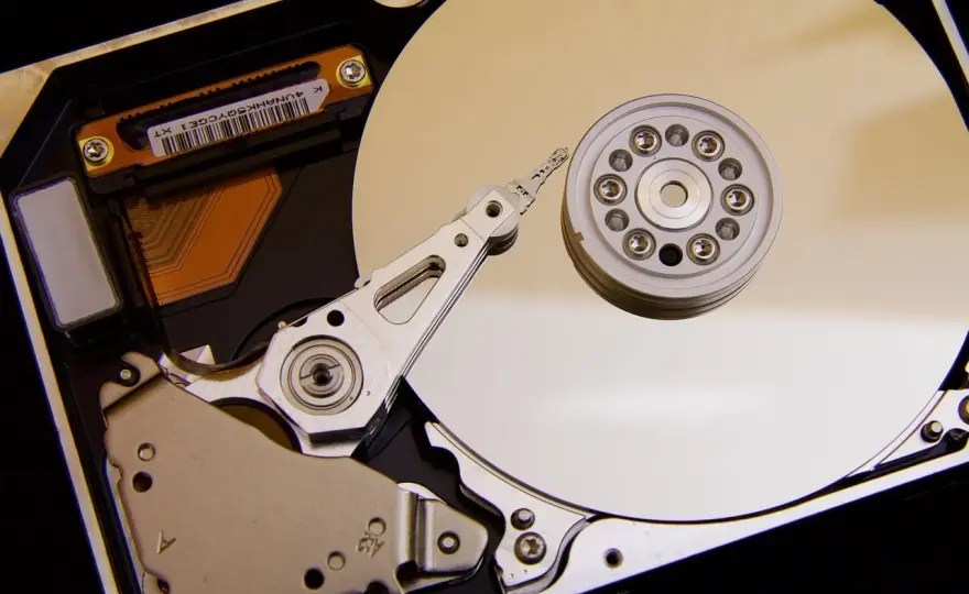 Où installer un disque dur dans un PC ? Le guide pratique