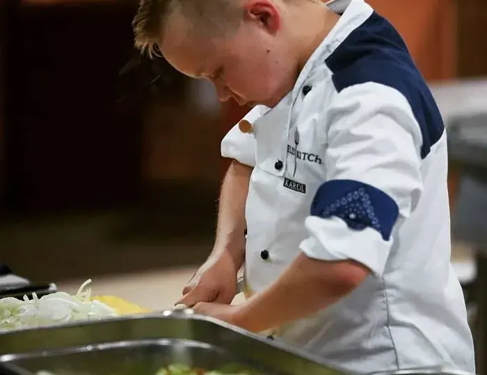 Karol z Hell's Kitchen - wiek i kariera uczestnika programu