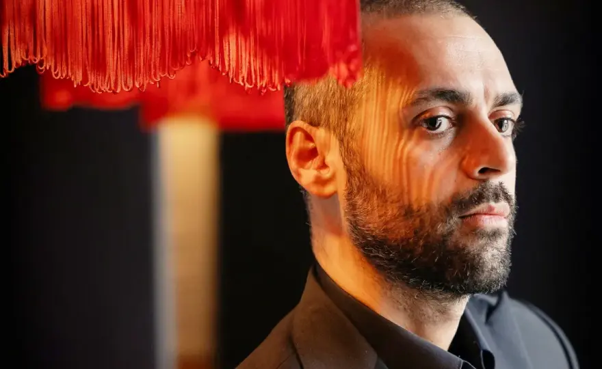 Ardalan Esmaili - Därför är han Sveriges mest intressanta skådespelare