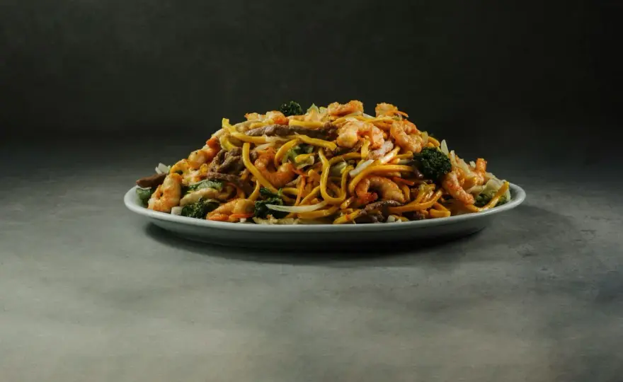 Smażony makaron - Jak zrobić idealny? Przepis i błędy
