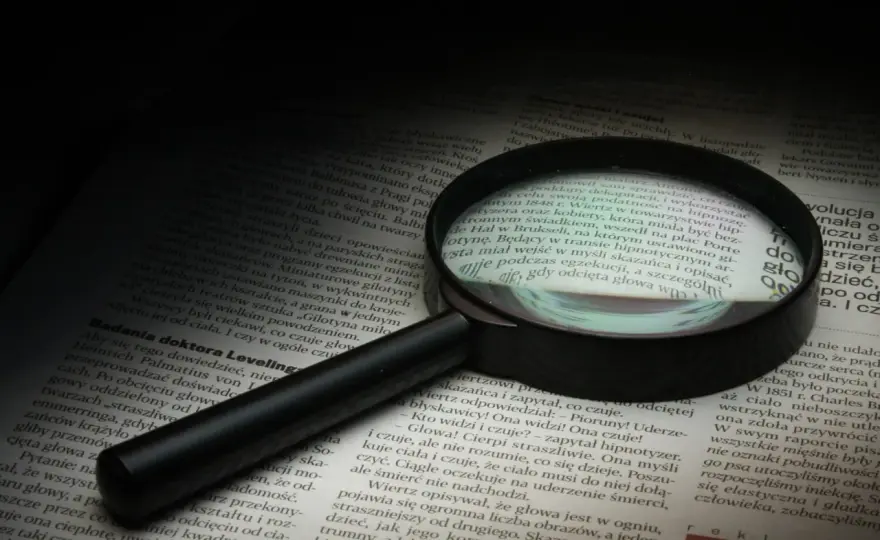 Kim jest dobry detektyw? Cechy, umiejętności i licencja