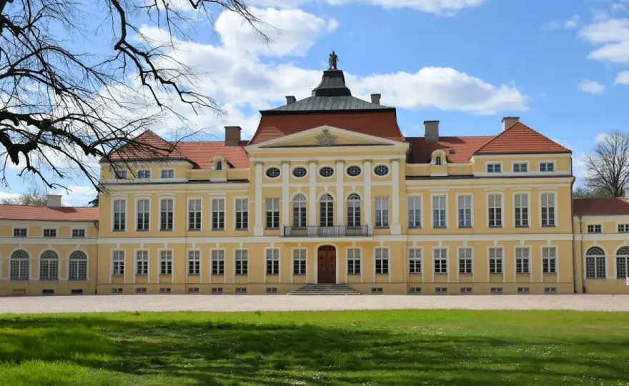Zamki i pałace Wielkopolski - Przewodnik po regionie