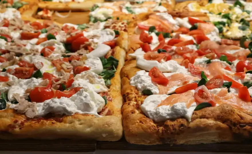 Domowe ciasto na pizzę - idealny spód to proste zasady