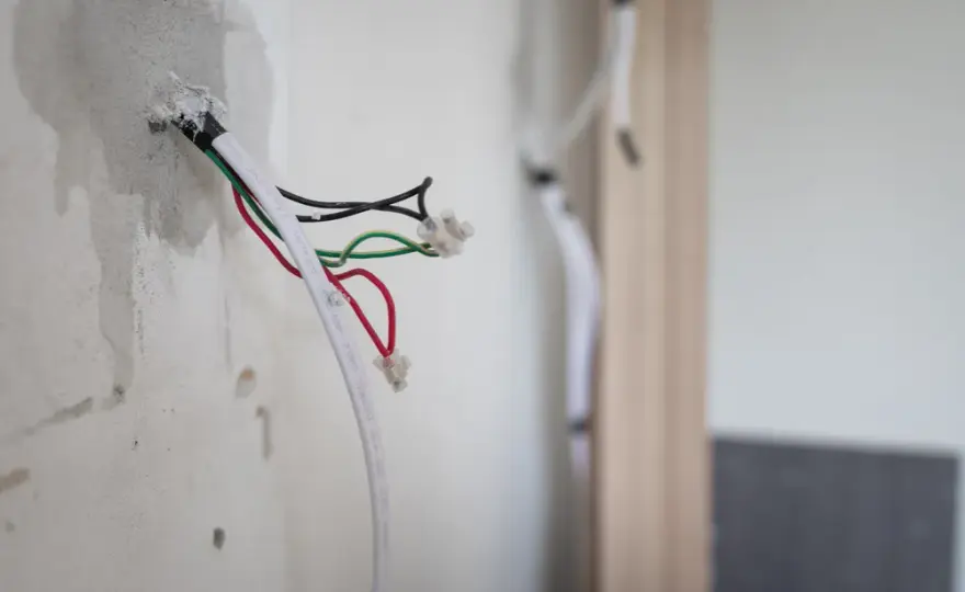 Jak nauczyć się elektryki i uniknąć najczęstszych błędów w nauce