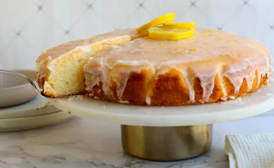 Saftiger Zitronenkuchen - Das Geheimnis für perfekten Genuss