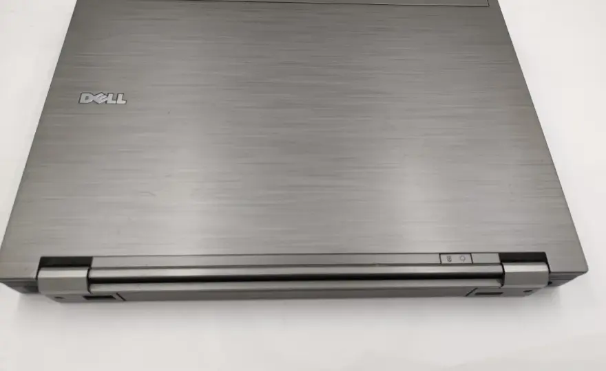 Dell Latitude E6410 - czy warto go kupić? Analiza i porady