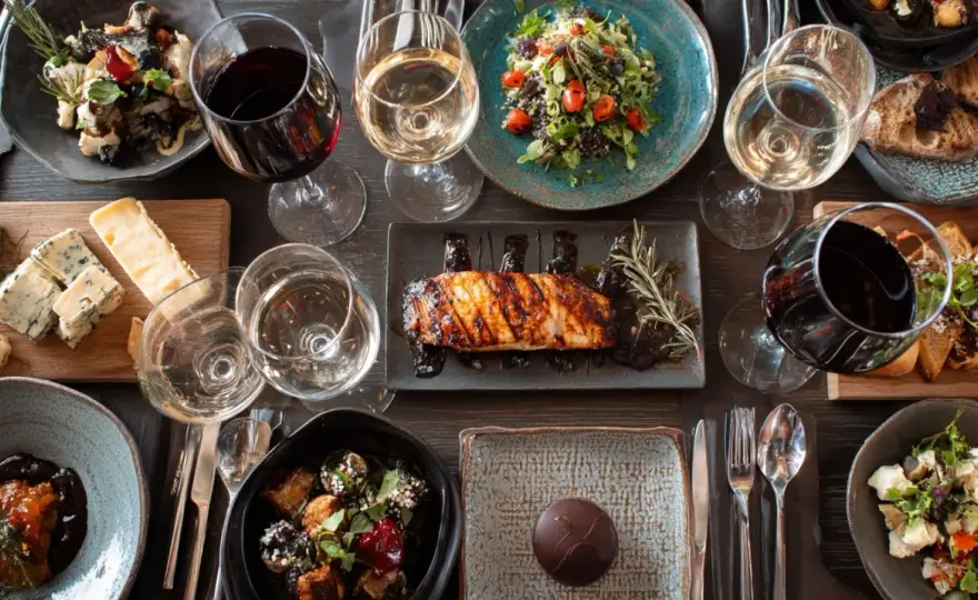 Accords Mets et Pinot Noir - Le Guide Ultime pour Sublimer Vos Plats
