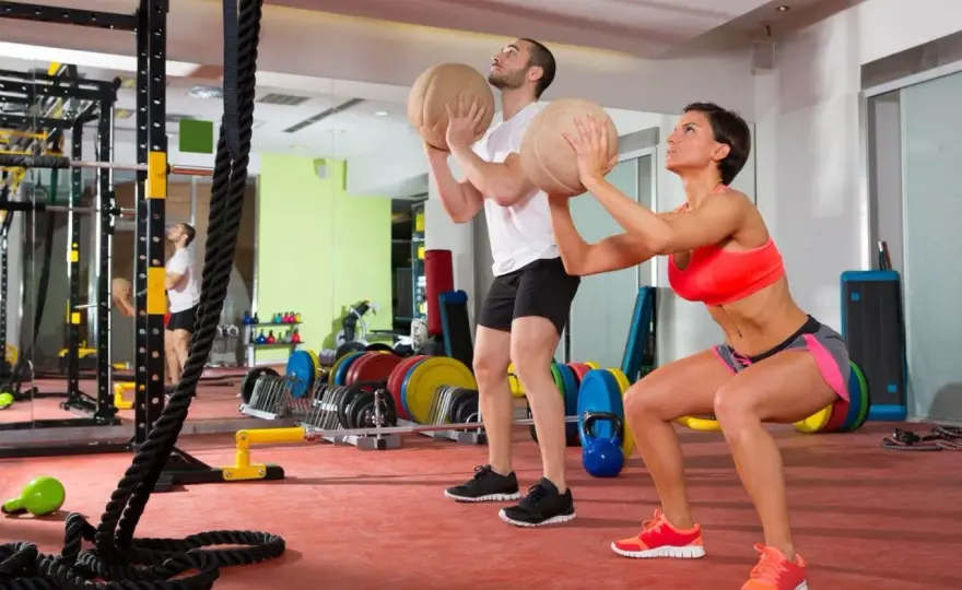 CrossFit: Jak ułożyć trening? Stwórz swój plan i progresuj!