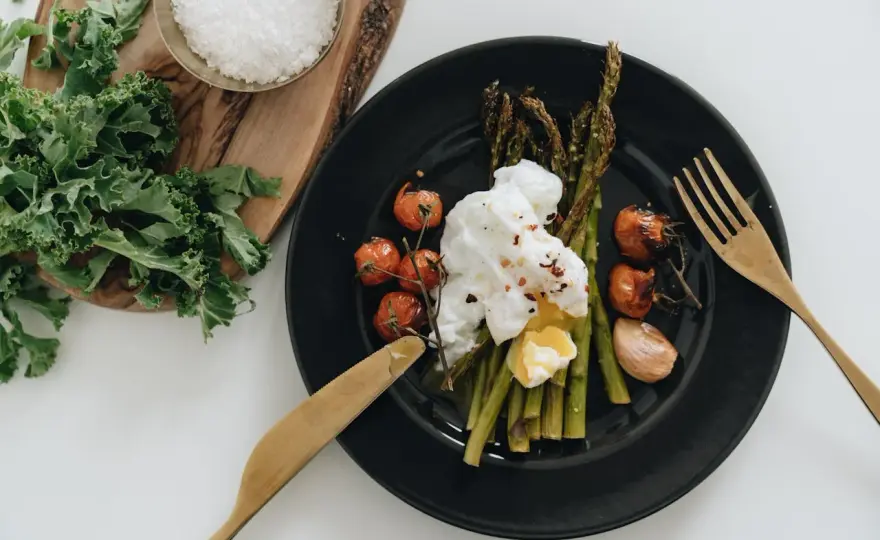 Keto adaptacja: Ile trwa? Objawy, czas i jak przyspieszyć?