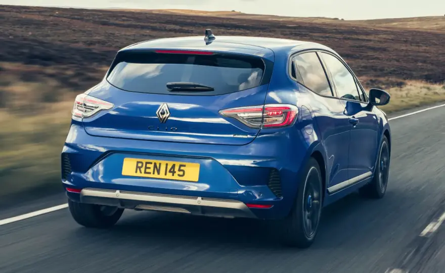 Pojemność baku Renault Clio – jak różnią się modele?