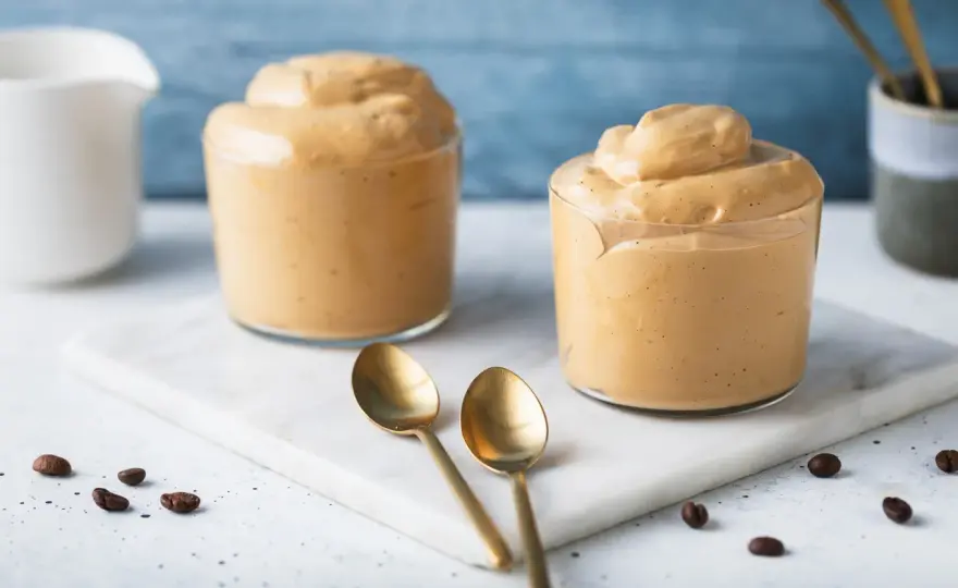 Crema al caffè senza panna pronta in 5 minuti