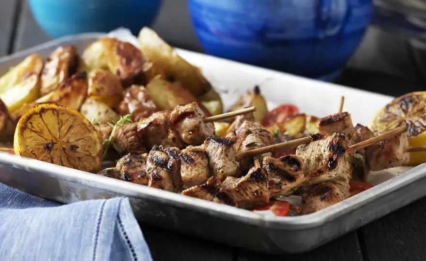Souvlaki - Så lyckas du med saftiga grekiska grillspett