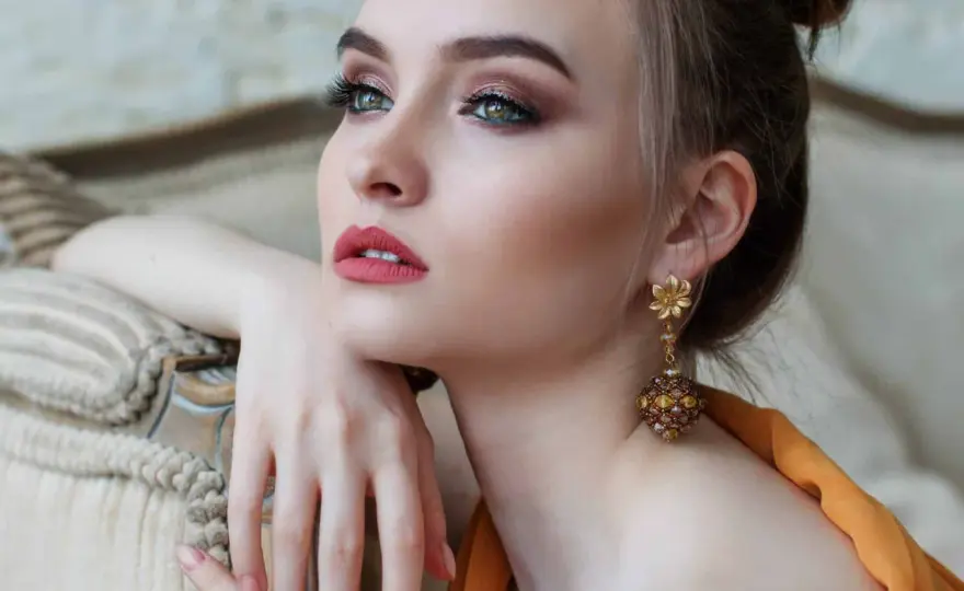 Trucco elegante e semplice - La guida al look raffinato