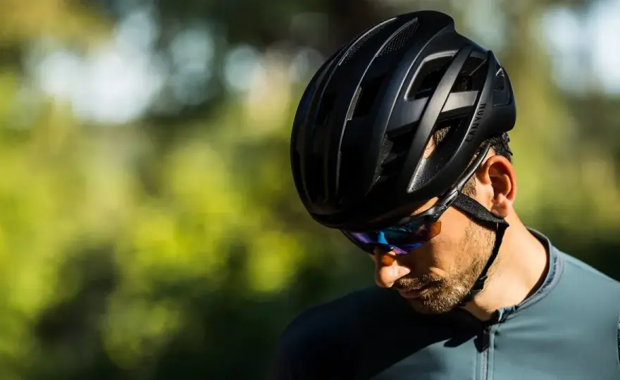 Kask rowerowy - jak wybrać najlepszy? Poradnik dla turysty