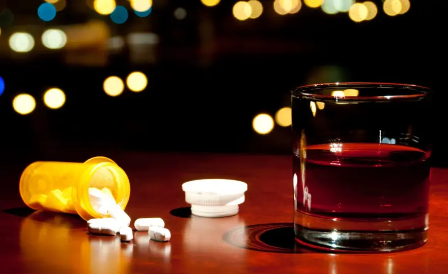 Ibuprofen a alkohol - Kiedy unikać, co robić?
