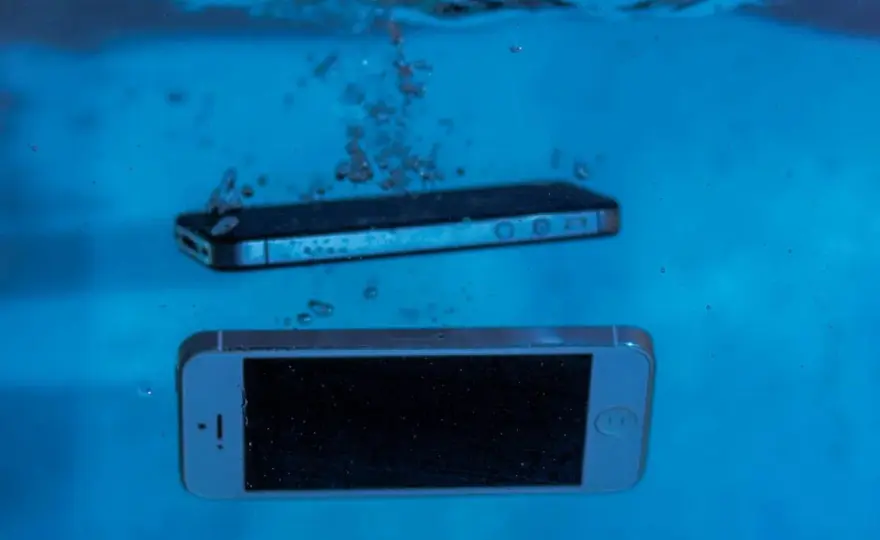 Xiaomi a woda - Czy Twój telefon jest naprawdę wodoodporny?