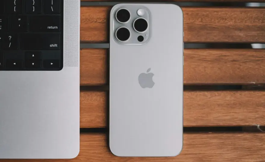 iOS 26.4 - Czy warto aktualizować? Bezpieczeństwo i stabilność