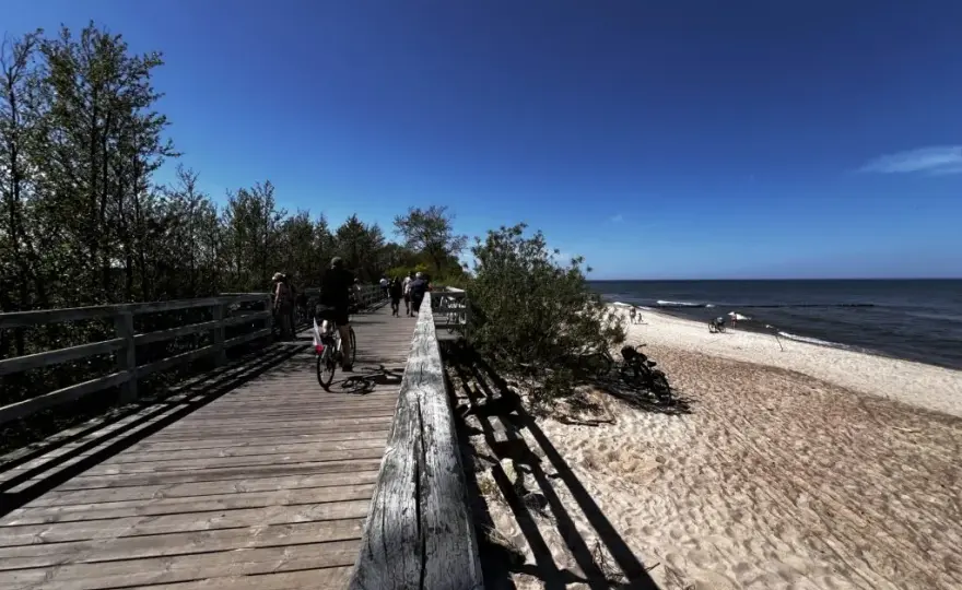 Ustronie Morskie Kołobrzeg ile km? Sprawdź najkrótsze trasy i czasy podróży