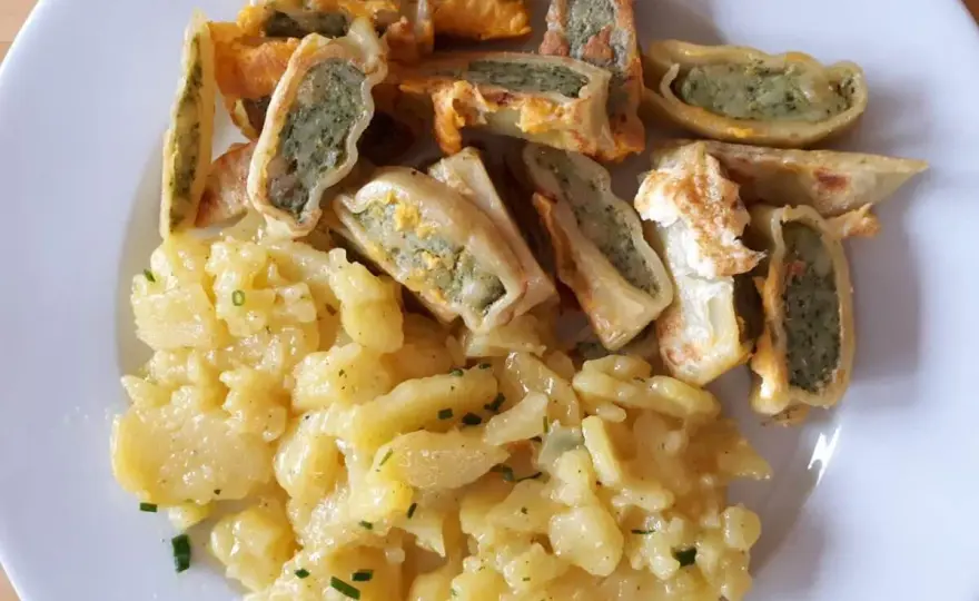 Selbstgemachte Maultaschen - Teig, Füllung und Garen einfach erklärt