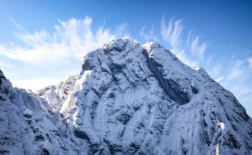 Ile trwa wejście na Giewont? Sprawdź czasy i wybierz szlak