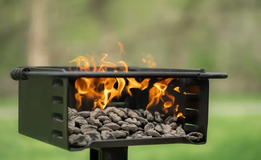 Grill gliniany: odkryj jego zalety i porównania z innymi grillami