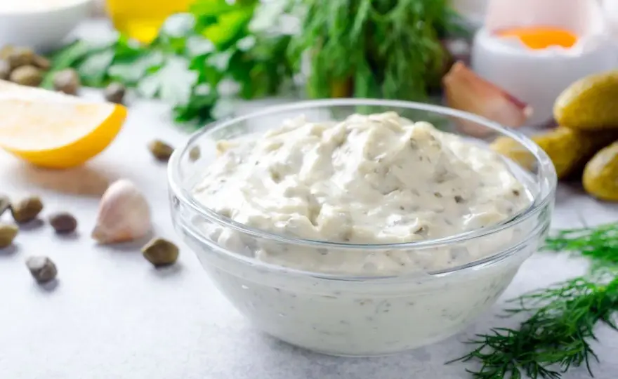 Salsa tartara fatta in casa, semplice e ben bilanciata