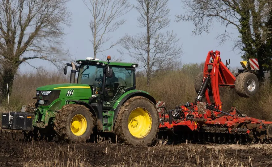  Pług 2 skibowy do mini traktorka - jaki wybrać, aby orka była efektywna?