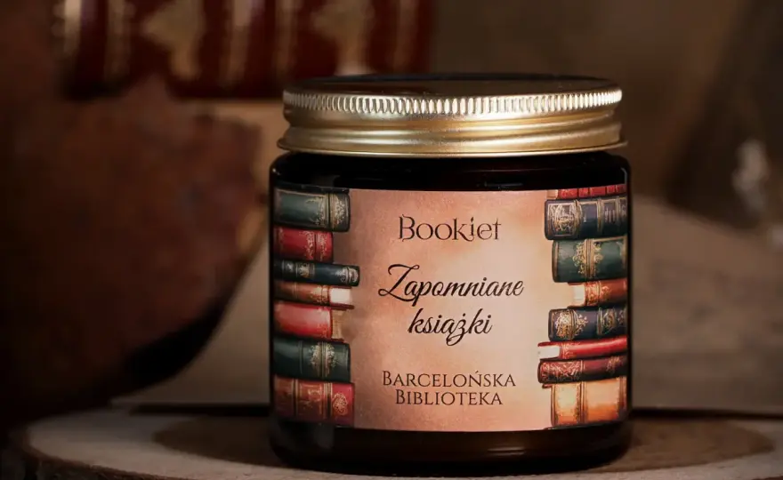 Świeczka o zapachu książki - stwórz magiczną atmosferę podczas czytania