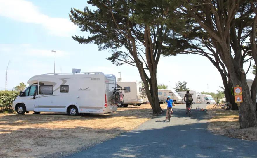 Camping-car Île de Ré - Où dormir sans stress ?